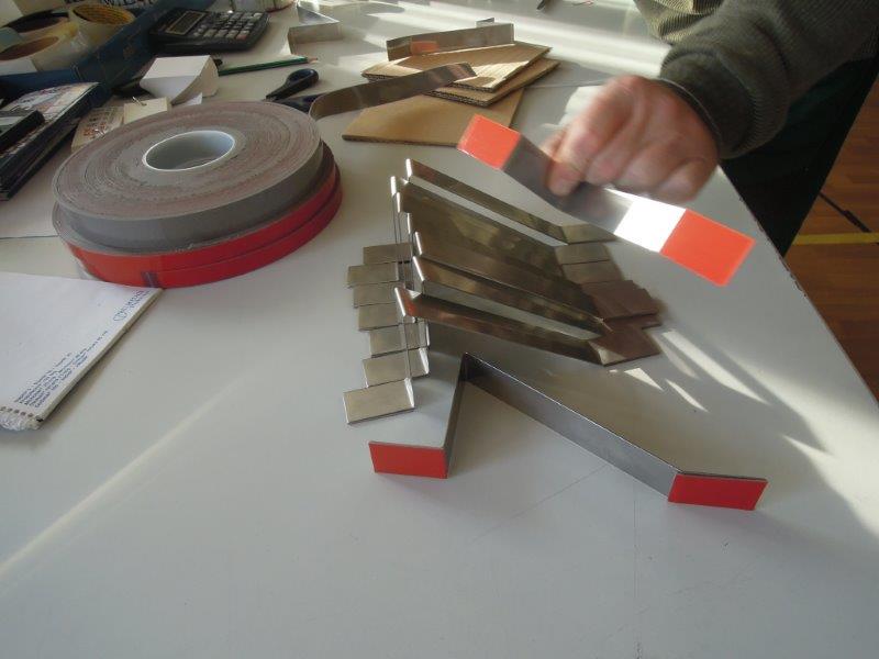 Lepení střecháků na plechovou střechu